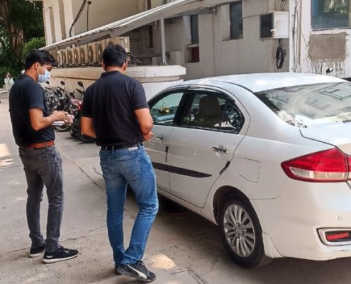 Certified-engineers-inspecting-tyres-579x1030